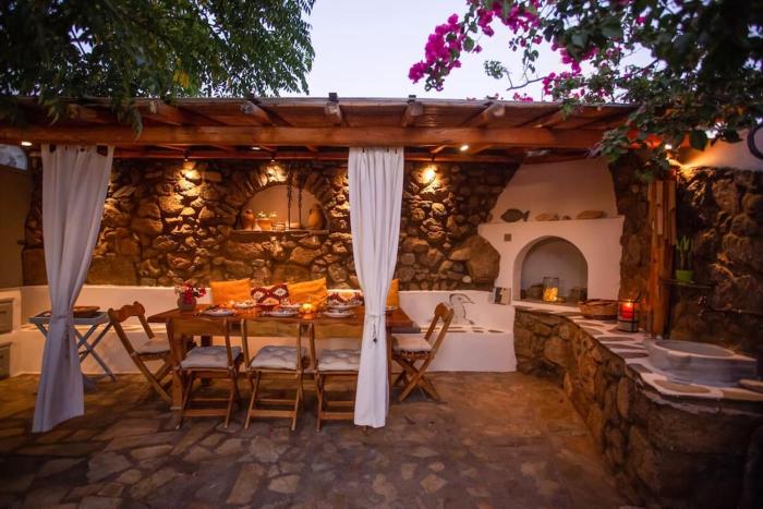 Cosy Bohème retreat with sea views