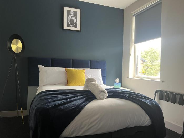 Sheffield Spacious 4 Bedroom House-all en-suites