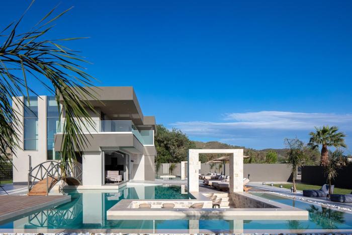 Elinor Villa - Nature Retreat amidst Mountains & Lake by etouri