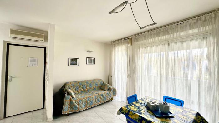 SE082 - Senigallia, delizioso bilocale fronte mare