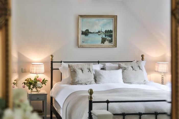 Cotswold Luxury Coach House - ideal for couples, w EV charging