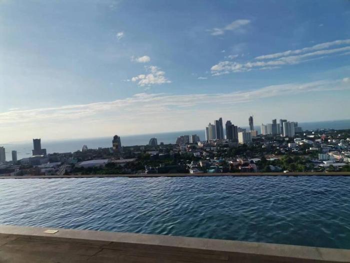 Seaview home in Pattaya posh