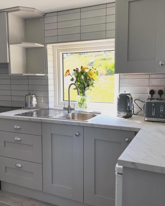 Castle View Cottage - Entire Home