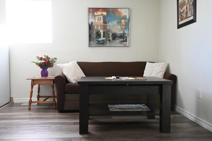 Charming Downtown Niagara Falls Apartment