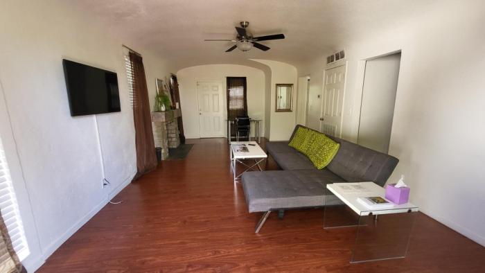 U1 - Entire 2 BR APT in DT PHX with pkg