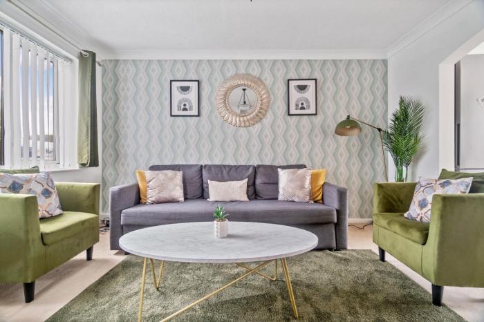 Three Bedroom house with Driveway in secure neighbourhood