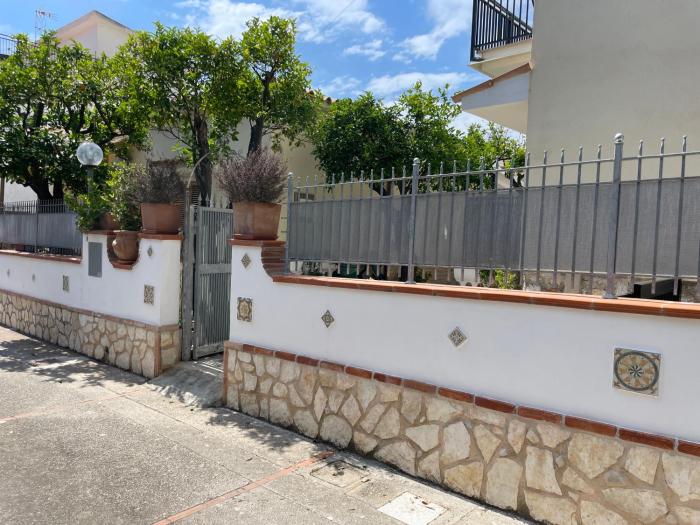 Sperlonga Apartments - Private Beach Street