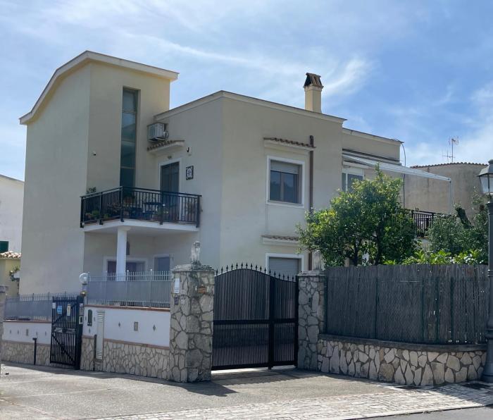 Sperlonga Apartments - Villetta con discesa Mare