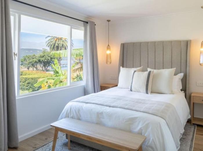 Romantic Villa2 Getaway - beautiful views, kolkol, wifi and back up SOLAR