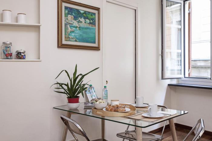 Elegant Studio in the City Center by Wonderful Italy