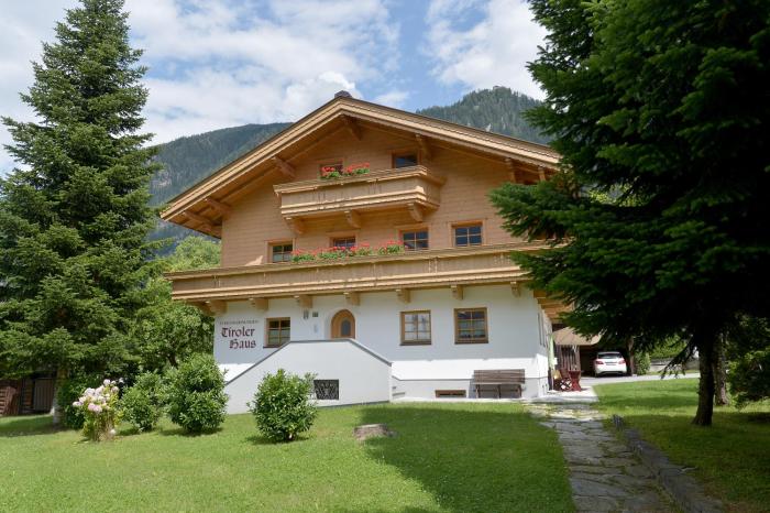 Ferienwohnungen Tiroler Haus