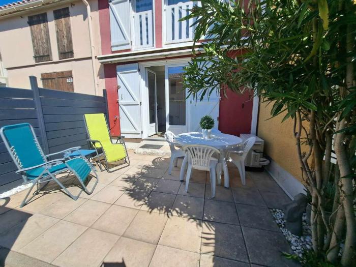 Charmante maison 2 pièces cabine 6 personnes, proche mer et étang, terrasse avec BBQ - FR-1-326-752