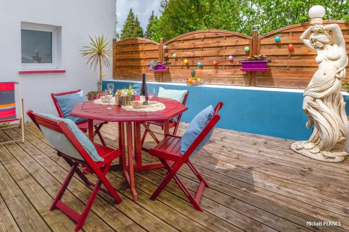 RÉF 322 - LOCMIQUELIC Maisonnette de pêcheur avec terrasse