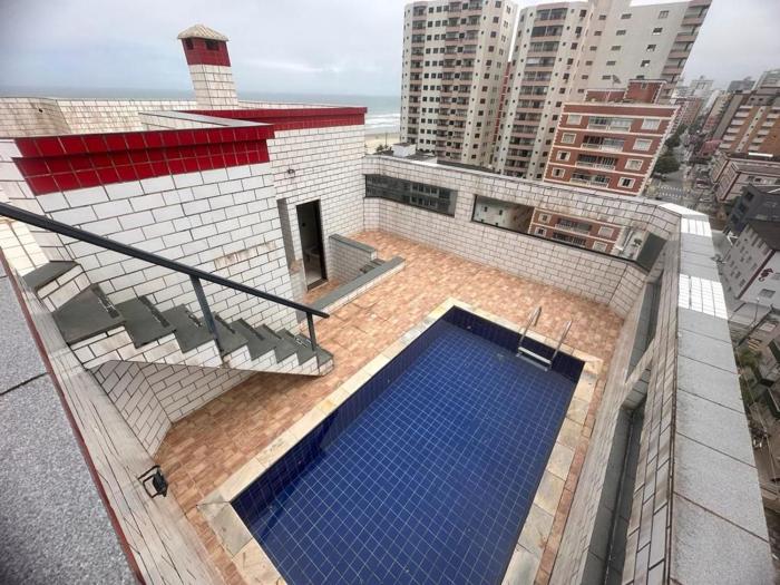 Cobertura Vista Mar com Piscina em Praia Grande - São Paulo.