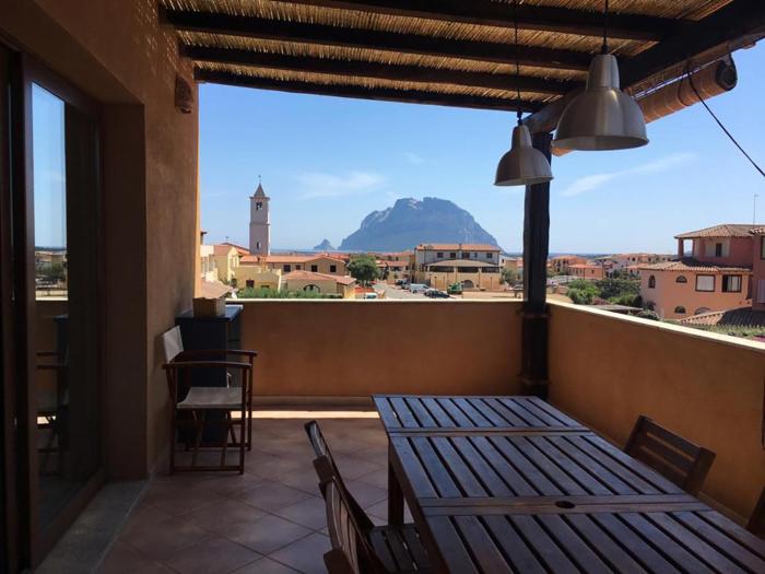 Appartamento nel verde con vista su Tavolara