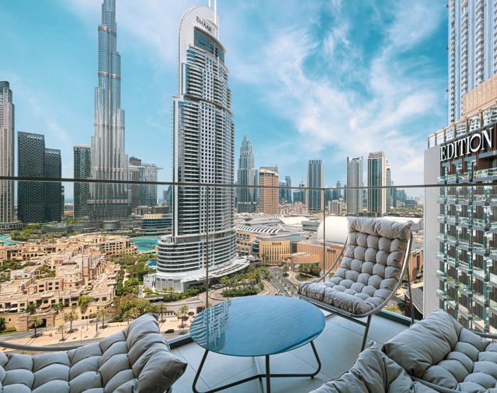 Stunning 2BR Full Burj Khalifa Views 5min walk to Dubai Mall