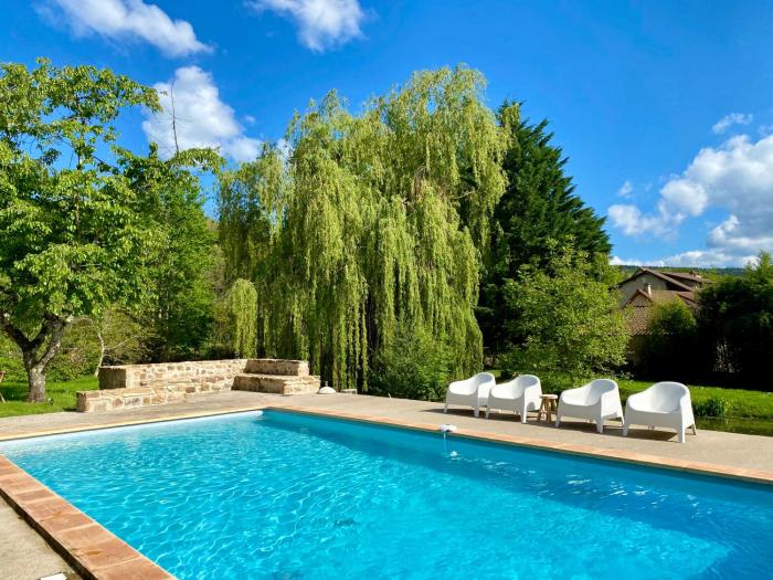 Le Petit Chaudenas - Piscine privée dans un vaste terrain avec forêt