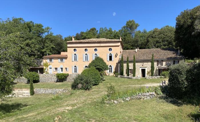 La Bastide Basse Nature Piscine à 3 quarts dheure de la mer