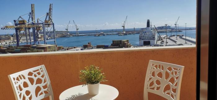 Port Side Elegance Palermo