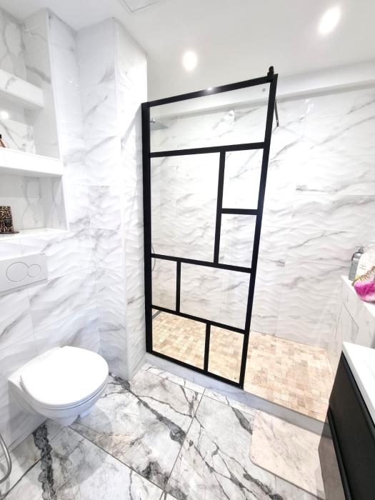 T2 neuf centre ville Saint Raphaël avec terrasse et parking gratuit, prés de la plage et commerces!