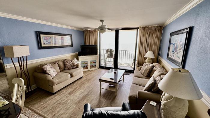 ROYAL GARDEN RESORT 1608 condo