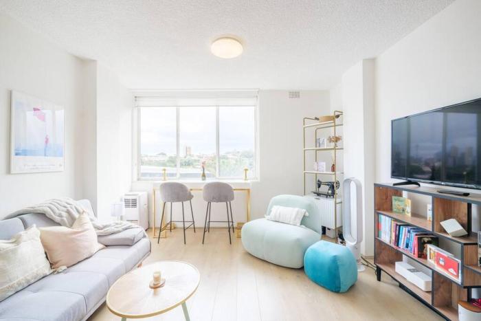 2 Bedroom Water Views Edgecliff Harbour Apartment