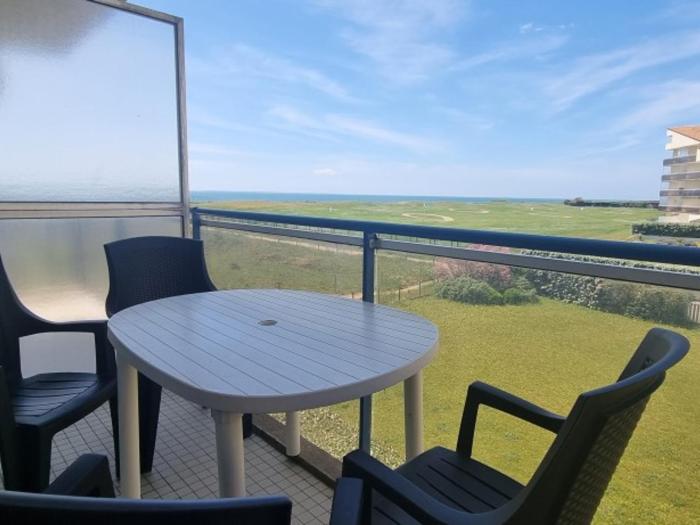 Bel appartement avec 1 chambre, parking, animaux admis, près du golf - FR-1-323-539