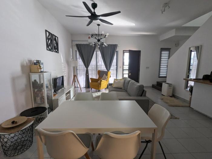 Halaman Homestay, Bandar Mahkota Banting