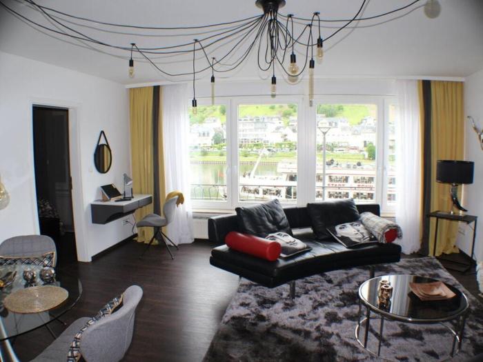 Deluxe apartment with Moselle view