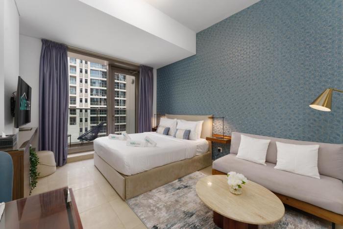 Elevated Living studio in Sparkle Tower- Suiteable