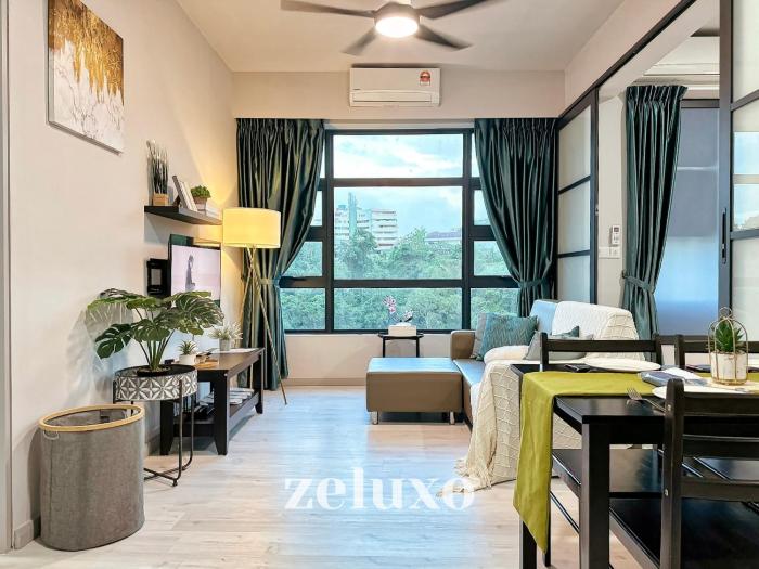 #7 Jesselton Quay City Pads City View by Zeluxo
