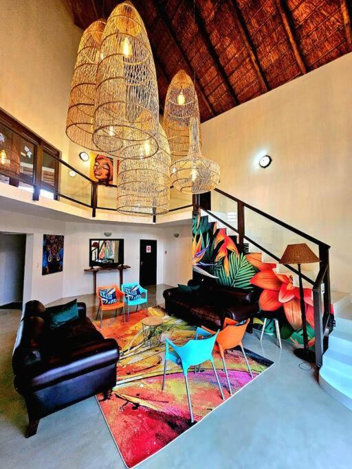 Luxury GuesthouseCo RiverLodge