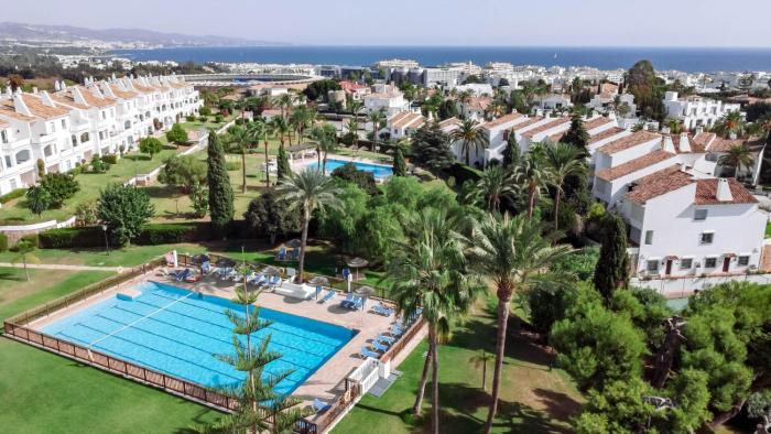 Fantastic 2 bedroom apartment with sea view