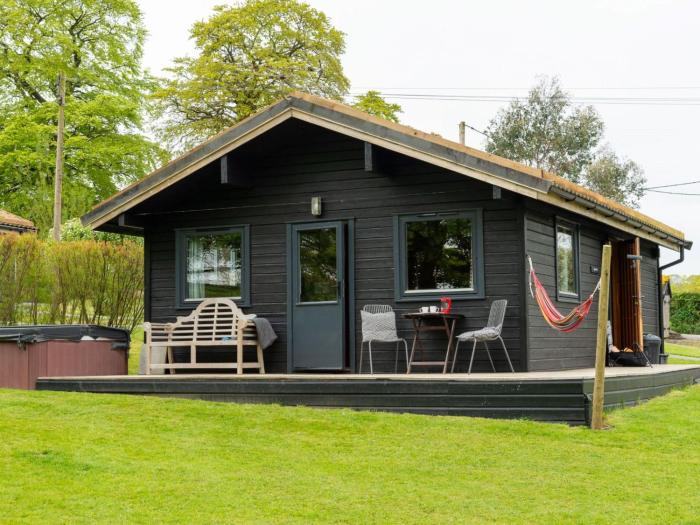 Chalet Lodge 4 - Hot Tub Lodge by Interhome