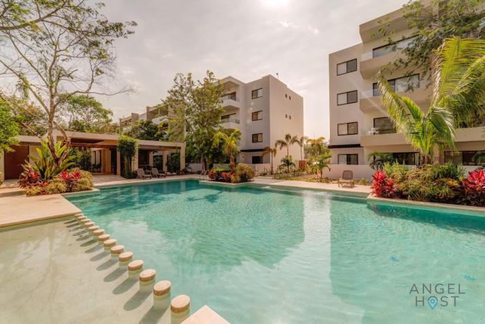 Tranquil Stay Onsite Pool Gym and Playground