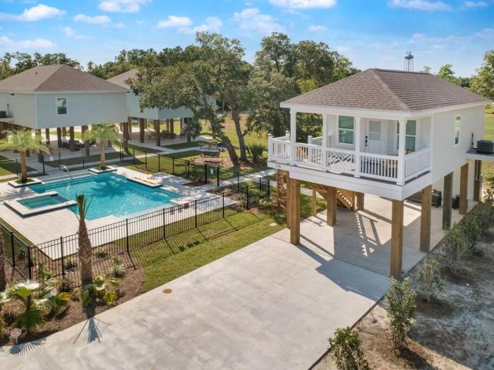 Waveland Beach Cottage 215
