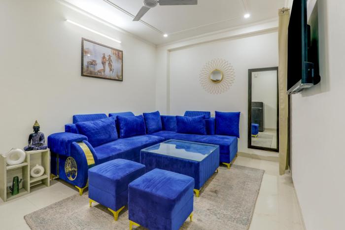 Peacefulhuts 2BHK nr Yashobhoomi ICC and Airport