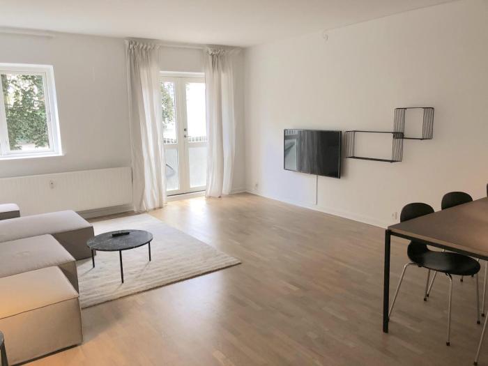 Spacious 1-BR w a balcony in Frederiksberg - 202