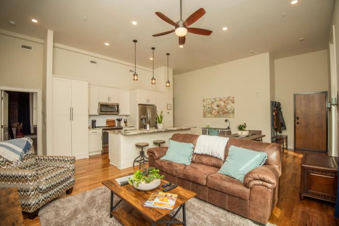 Cooper Corner -OldCity-SelfCheckIn-