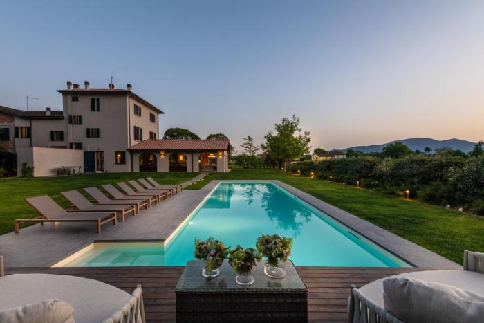 Villa del Nonno, Luxury Tuscan Farmhouse with Pool