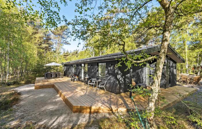 Holiday Home Strandbyskoven Nexø Xi