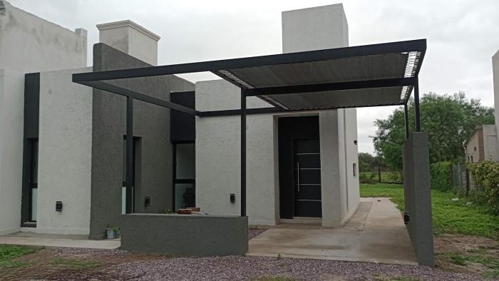 Moderna y Confortable casa nueva