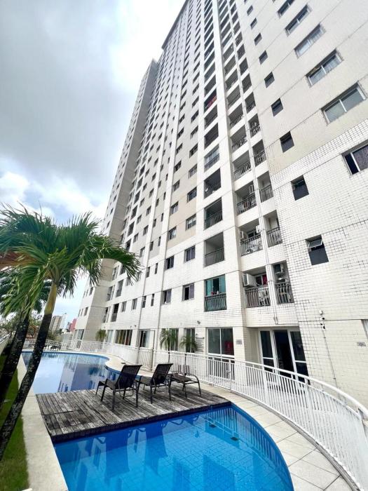 Ape bem localizado c piscina