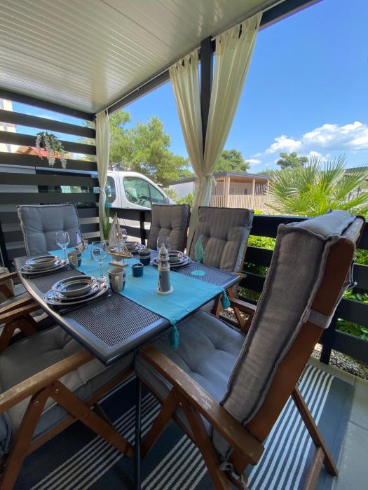 Jade’s Luxury Mobile Home Privlaka Camp