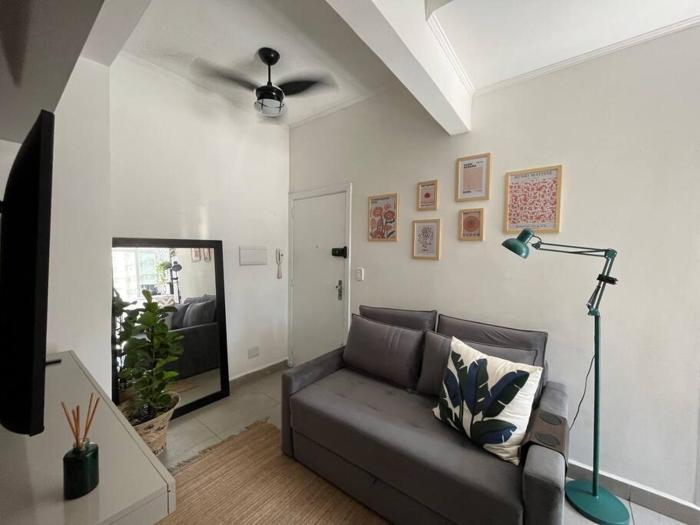 Apto Pé na Areia no Gonzaga - Recém Reformado!