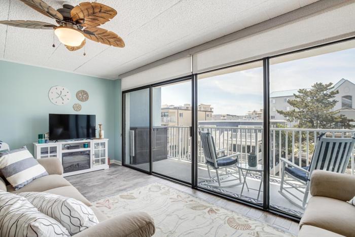 Walk to Shore Retreat with Balcony in Ocean City