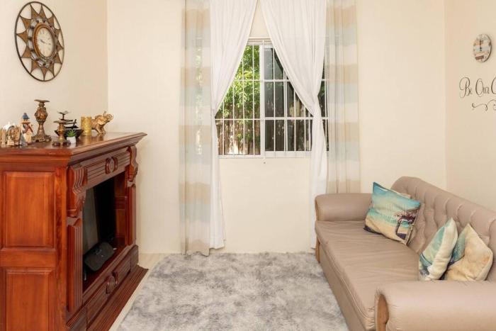 BreakFast Incl Adorable1BCottage Walk to the beach