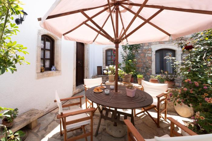 Ilianthos Traditional Maisonette