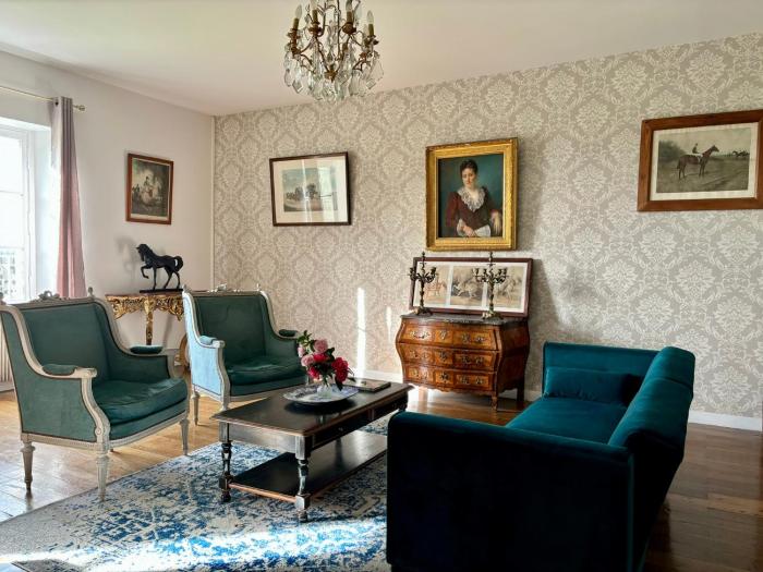 Château de la Pervenchère gîte des Cavaliers