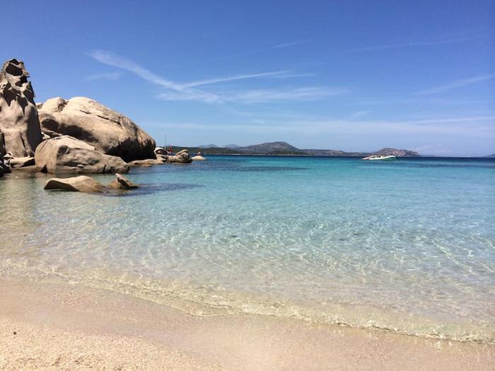 Splendida spiaggia di Porto Istana Sconti